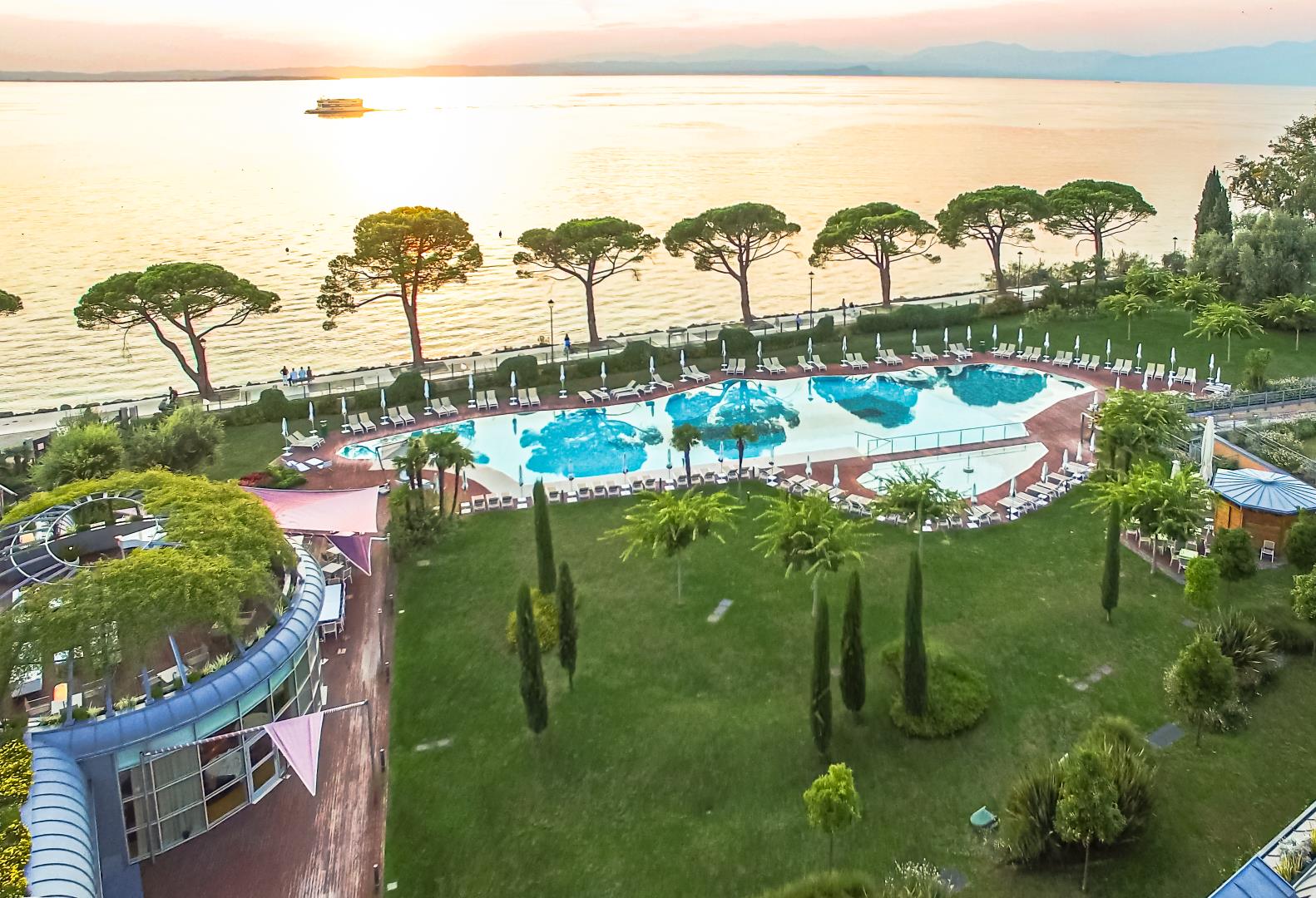 WEEK-END AT LAKE GARDA - 7 Nights of relaxation you pay only 6!